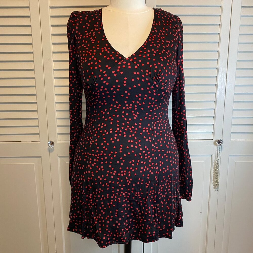 URBAN OUTFITTERS POLKA DOT FIT AND FLARE V-NECK DRESS